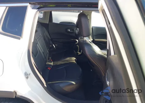 2019 Jeep Compass Limited 4X4 из США, поврежденный, VIN 3C4NJDCB5KT733884